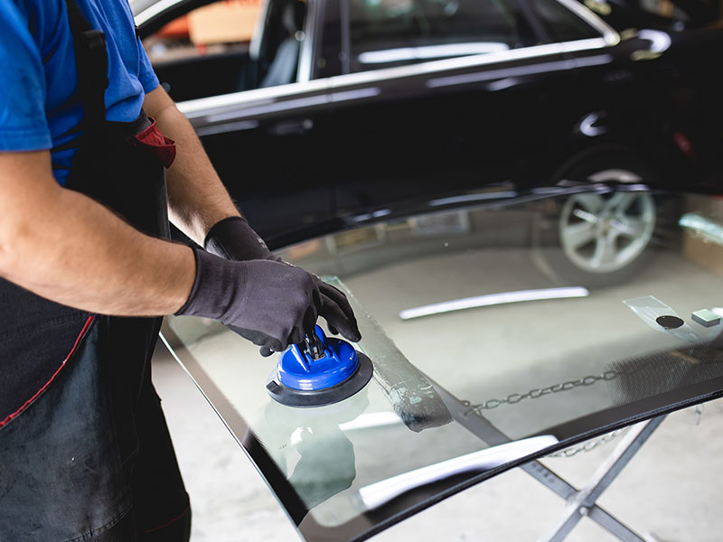 AUTOmobilGLAS Neumann - Autoglashandel
